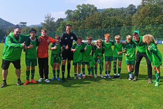 Gütesiegel „Sportfreundliche Schule“: Plauener Diesterweg-Gymnasium wird in Dresden ausgezeichnet - Die Sechst- und Siebtklässler des Plauener Diesterweg-Gymnasiums holten beim Fußball-Bundesfinale den 2. Platz.