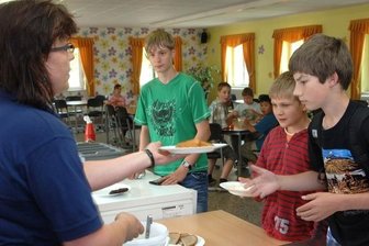 Essensausgabe Mittelschule