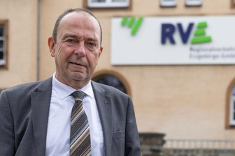 Hackerangriff? Technik beim Regionalverkehr Erzgebirge ausgefallen - Wurde der Regionalverkehr Erzgebirger Opfer einer Cyberattacke? Nicht unwahrscheinlich, sagt Geschäftsführer Roland Richter.