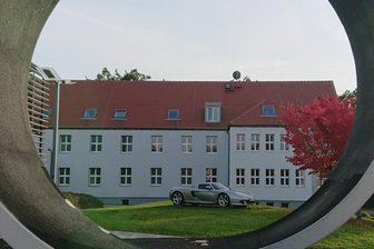 Hände weg vom Steuer - In der WHZ steht das Auto im Mittelpunkt. Doch der Blick auf Fahrzeuge wandelt sich.