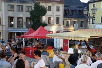 Händler- und Kunstaktion soll Glauchauer Stadtzentrum beleben - Mit "Back to the City" sollen viele Kunden in die Innenstadt gelockt werden.