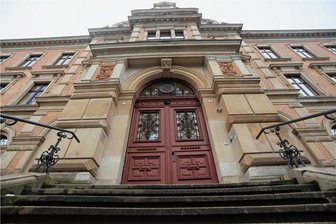 "Hängt die Grünen"-Plakate: Zwickauer Staatsanwältin wirft Angeklagten Aufruf zur Tötung vor - Die Verhandlung fand am Freitagvormittag im Amtsgericht Zwickau statt. 