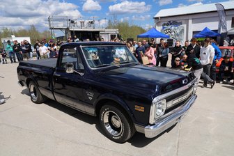 Härter, schneller, weiter: Von Tuning-Treffen bis Musikfestival hat das Erzgebirge dieses Wochenende einiges zu bieten - Eine Parade aus Motoren, Chrom und Lack – die bietet das Tuning-Treffen „Wood meets Steel“ in Johanngeorgenstadt.