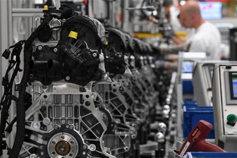 Hätten Sie's gewusst? Diese Unternehmen in Chemnitz und Umgebung machen den meisten Umsatz - Mit dem Motorenwerk an der Kauffahrtei unterhält Volkswagen Sachsen als umsatzstärkstes Unternehmen in Südwestsachsen auch in Chemnitz einen Standort mit derzeit rund 1650 Mitarbeitern. Der Sitz des Unternehmens ist allerdings außerhalb der Stadt – in Zwickau.
