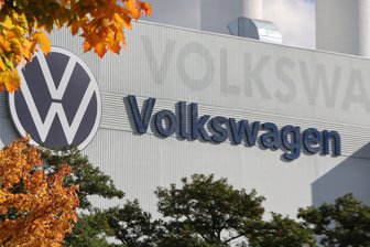 Hätten Sie’s (noch) gewusst? 18 Fakten aus 35 Jahren Geschichte von Volkswagen in Sachsen - Blick auf das VW-Werk in Zwickau. Vor 35 Jahren wurde die Volkswagen Sachsen GmbH gegründet.