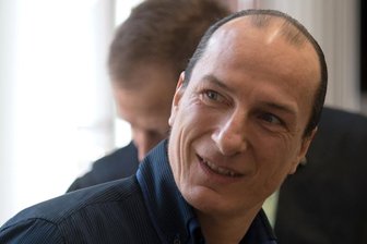 Haftstrafe gegen Reichsbürger Peter Fitzek verhängt - Peter Fitzek ist vor dem Amtsgericht Wittenberg zu einer Haftstrafe verurteilt worden.