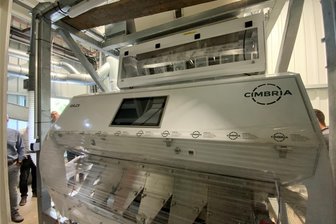 Hainichen: Das kann die neue Aufbereitungsanlage für Saatgut - Das Unternehmen BayWa hat am Standort Hainichen rund vier Millionen Euro investiert.