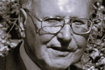 Hainichen gedenkt Klaus Keller: Unternehmer hat Bau des Schulzentrums ermöglicht - Klaus Keller ist am 1. Januar 2026 im Alter von 85 Jahren verstorben.