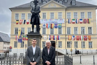 Hainichen: Mieter der angeschlagenen Wohnungsgesellschaft lassen Stadt nicht kalt - Dieter Greysinger (r.) und Alexander Müller trafen sich in Hainichen.