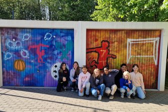 Hakenkreuze und SS-Runen an Schulen in Limbach-Oberfrohna: Schüler wehren sich offensiv - Limbacher Schüler wollen mit Graffiti verfassungsfeindliche Schmierereien verhindern.