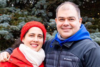 Hallacas statt Klöße: Wie eine Familie ein Stück Venezuela nach Mittweida holt - Samantha und Benjamin Adriani sind beide berufstätig, sie arbeiten im Bereich Pädagogik, Musik und Reinigung.