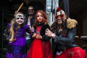 Halloween im Garten, gruselfrei und im Rockabilly-Style: Chemnitzer Umland überrascht mit ausgefallenen Partys - Zahlreiche Halloween-Partys gibt es um den 31. Oktober herum im Chemnitzer Umland. Darunter auch einige außergewöhnliche.
