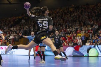 Handball-Bundesliga: BSV Sachsen Zwickau verliert gegen Buxtehude drittes Spiel in Folge - Kaho Nakayama vom BSV Sachsen Zwickau gegen den Buxtehuder SV beim Wurf.