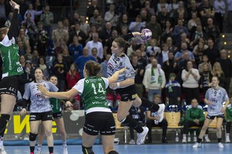 Handball-Bundesliga: Kein Verfahren nach Schiedsrichter-Fehlern im Spiel des BSV Sachsen Zwickau beim VfL Oldenburg - Arwen Gorb (am Ball) war gegen Oldenburg Zwickaus beste Torschützin.