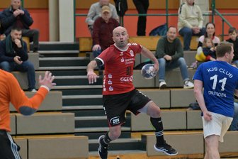 Handball-Oberligisten schließen die Hinrunde doppelt auf Rang 6 ab - Revaz Chanturia traf am Samstag zwar fünfmal für den ZHC Grubenlampe, vergab kurz vor Schluss aber auch einen wichtigen Siebenmeter für die Oberliga-Handballer.