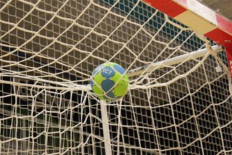 Handball: Oberlosaer Frauen starten mit Heimerfolg -