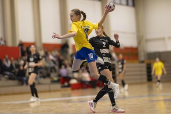 Handball: „Sachsenauswahl“ lässt in der A-Jugend-Bundesliga Spielfreude und Spaß vermissen - Nele Adam steuerte am Sonntag zwei Tore bei.