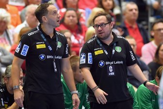 Handball: SV 04 Oberlosa wird bei der Trainersuche bei Bundesligist SC DHfK Leipzig fündig - Bei Bundesligist SC DHfK Leipzig gehörte Enrico Henoch (r.) als Videoanalyst zum Trainerteam, unter anderem unter Chefcoach Raul Alonso.