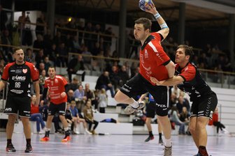 Handball: Verbandsligist aus Glauchau und Meerane trägt Auftaktniederlage mit Fassung - Tobias Piller aus der ersten Mannschaft (hier im Spiel der Vorsaison gegen Staßfurt) erzielte fünf Treffer.