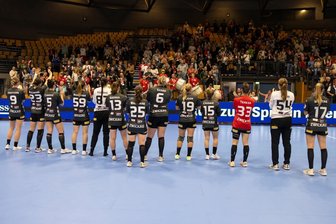 Handball: Warum es trotz klarer Niederlage für den BSV Sachsen Zwickau viel Lob vom Gegner aus Dortmund gab - Von den Zuschauern bekamen die Zwickauer Bundesliga-Handballerinnen nach dem Schlusspfiff viel aufmunternden Applaus. Sie hatten auch im Spiel trotz des immer klaren Rückstandes jedes Tor des BSV Sachsen lautstark bejubelt.