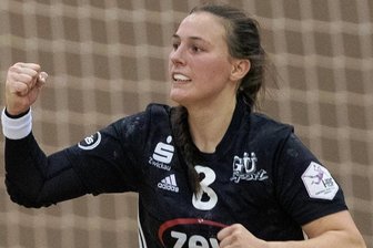 Handball: Was BSV-Torjägerin Magnusdottir freut und ärgert - Diana Dögg Magnusdottir dreht nach einem Treffer jubelnd ab. Ihre Tore werden die Zwickauerinnen im Abstiegskampf brauchen.