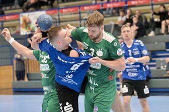 Handballer des Auer Juniorteams erleben Debakel in der Schlussphase - Zerrte an den Ketten: Der Auer Maximilian Hinz war mit neun Toren erfolgreichster Werfer des Auer Juniorteams, das dennoch unterlag.