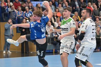 Handballer des EHV Aue erleben im Spitzenspiel eine Achterbahnfahrt der Gefühle - Torben Lange machte gegen Oppenweiler eine gute Figur. Der 19-Jährige war am Kreis stark gefordert, nachdem Aues etatmäßiger Kreisläufer Jakub Stryc verletzungsbedingt passen musste.