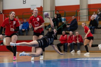 Handballerinnen des BSV Sachsen Zwickau beginnen Testserie in Neuplanitz mit einem knappen Sieg - Der BSV Zwickau erzielte im Test gegen den tschechischen Verein Hazena Kynvzart 29 Tore, kassierte aber auch 28 Gegentreffer.
