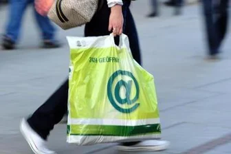 Handel macht zu wenig gegen Plastikmüll - 
