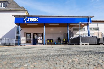 Handelskette Jysk baut Markt in Aue aus: Kunden sollen bald neues Einkaufserlebnis haben - Der Jysk-Markt in Aue wird in diesem Jahr erweitert.