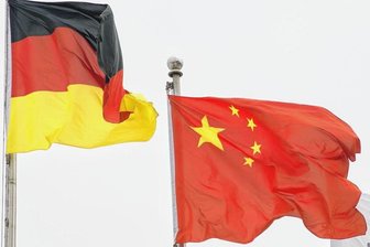 Handelspartner und Systemrivale - Woher der Wind weht, bekommt Deutschland in den Beziehungen zu China immer deutlicher zu spüren.