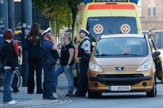 Handtaschenraub: Zeuge bringt Diebesgut zurück -