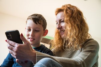 Handy-Nutzer können sofort 40 Euro bekommen: Firma will 100.000 Deutschen ihr Klagerecht gegen Google abkaufen - Vorsicht, bei Android-Handys werden auch viele private Daten an Google zur Weiterverarbeitung übermittelt, die laut einem Gutachten auch Rückschlüsse auf den Nutzer zulassen.