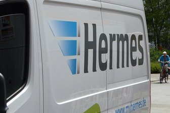 Handy raus, Shampooflasche rein - wie ein Paketbote Reichenbacher Kunden abzockte - Ein Ausfahrer für die Firma Hermes hatte 2023 und 2024 Handys aus Paketen gestohlen. Jetzt wurde er verurteilt.