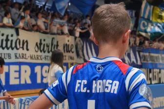 Hansa Rostock siegt im Finale gegen Werder Bremen: Was der 20. Chemnitzer Klinikum-Cup der U12-Fußballer zu bieten hatte - Die U12-Fußballer von Hansa Rostock gewannen den 20. Chemnitzer Klinikum-Cup vor mehr als 2000 Zuschauern.