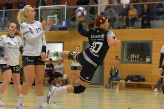 Harte Arbeit vor dem Weihnachtsmarkt: Rotation-Handballerinnen beim Ex-Spitzenreiter zu Gast - Neuen Schwung geholt: Die Rotation-Damen um Franziska Israel haben gegen Schneeberg in die Erfolgsspur zurückgefunden.