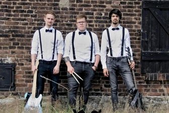 Harte Gitarrenriffs in der Petrikirche in Freiberg - Die Band Berggeschrey sorgte in der Petrikirche für Stimmung.