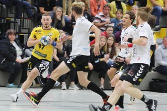 Harte Nuss für SV 04 Oberlosa - Sebastian Naumann erzielte im Hinspiel gegen die Bernburger sechs Treffer. Am Ende unterlag der SV 04 Oberlosa unglücklich mit 34:36. In Bernburg soll es am Samstag besser laufen.