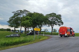 Hartenstein: Drei Fahrzeuge in Unfall verwickelt - Zu einem Unfall mit zwei Verletzten ist es am Donnerstagvormittag gekommen.