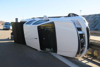 Hartenstein: Reifenplatzer führt zu folgenschwerem Unfall -