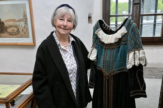 Hartensteiner spielen Heimatgeschichte: Warum sich eine 85-Jährige auf die Prinzenraub-Aufführung freut - Barbara Glawe (85) stand 1958 bei den Prinzenraub-Festspielen in Hartenstein als Elisabeth von Kaufungen auf der Bühne.