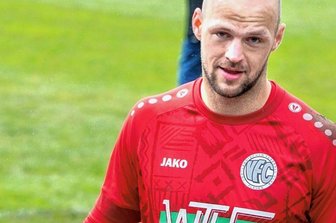 Harter Kampf sichert den Sieg - Plauens Torwart Jakob Pieles wurde zum Matchwinner: Er hielt hinten die Null fest. Vorn sorgte Tim Kießling für den einzigen Treffer des Tages. Mit dem 1:0-Sieg über Budissa Bautzen bleibt der VFC Tabellenführer.