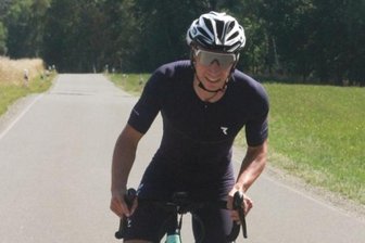 Hartes Training für den "Scharfrichter" - Solche Anstiege wie hier am Leininger Berg bei Elsterberg warten auf Marcel Ottiger bei der Challenge Roth. Dort gibt es mit dem Solarer Berg einen von drei Anstiegen, die zweimal zu meistern sind. 