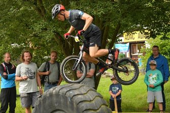 Hartmannsdorfer Trialer kehrt zufrieden von der Weltmeisterschaft aus Schottland zurück - Robin Lehnert, hier bei der Ostdeutschen Meisterschaft in Thalheim in Juni, kam bei der Weltmeisterschaft in Glasgow auf Platz 23. 