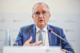 Hast Du einen Opa, schick ihn nach Europa? Warum das nicht auf Minister Schmidt zutrifft - Seit 2004 Landtagsabgeordneter, seit 2014 Minister - und das seit 2019 für Regionalentwicklung: Thomas Schmidt (62).