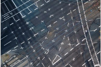 Hat der Corona-Lockdown geschützt oder geschadet? - Einfallstraßen als Oasen der Stille: Vor fast genau zwei Jahren ging Sachsen in den ersten Lockdown. Zeit für eine Bilanz. Das Land legte sich ein Kleid aus Einsamkeit um.