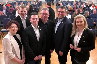 Hat Deutschland die höchsten Strompreise der Welt? Die „Freie Presse“-Wahldebatte im Faktencheck - Wahldebatte zur Bundestagswahl in Freiberg. Von links Nicole Weichhold (die Linke), Sebastian Walter (die Grünen), Philipp Hartewig (FDP), Ralf Walper (SPD), Johann Haupt (CDU) und Carolin Bachmann (AfD).