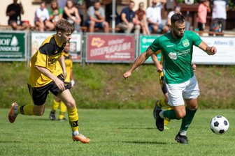 Hattrick, Fünferpack und neuer Top-Torjäger: Lichtenberger Fußballer trumpft bei Kantersieg auf - Für SVL-Kapitän Danny Kluge (r.), hier in einem Testspiel, hat die Saison jetzt erst so richtig begonnen.