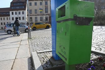 Haufenweise Ärger: Taura sagt den Hunde-Tretminen Kampf an - Auf dem Brühl in Burgstädt steht seit Jahren eine Hundetoilette, die auch in Taura gewünscht wird. 