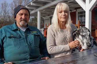 Haus abgebrannt: Imbissbetreiber von der Pirk verlieren alles - Sabine Wurzer (rechts), die Betreiberin des Strand-Imbisses an der Talsperre Pirk, mit ihrem Ehemann Markus Wurzer. 
